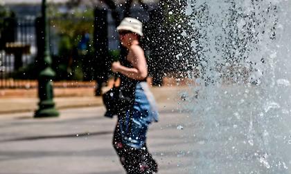 Καιρός: Στους 36 βαθμούς Κελσίου φτάνει ο υδράργυρος – Τοπικές βροχές και καταιγίδες στα βόρεια και δυτικά