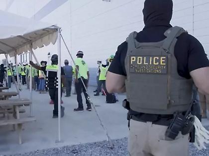 Ο Τραμπ πρότεινε στους συλληφθέντες Νοτιοκορεάτες να παραμείνουν για να... εκπαιδεύσουν Αμερικανούς - Μόνο ένας δέχθηκε!