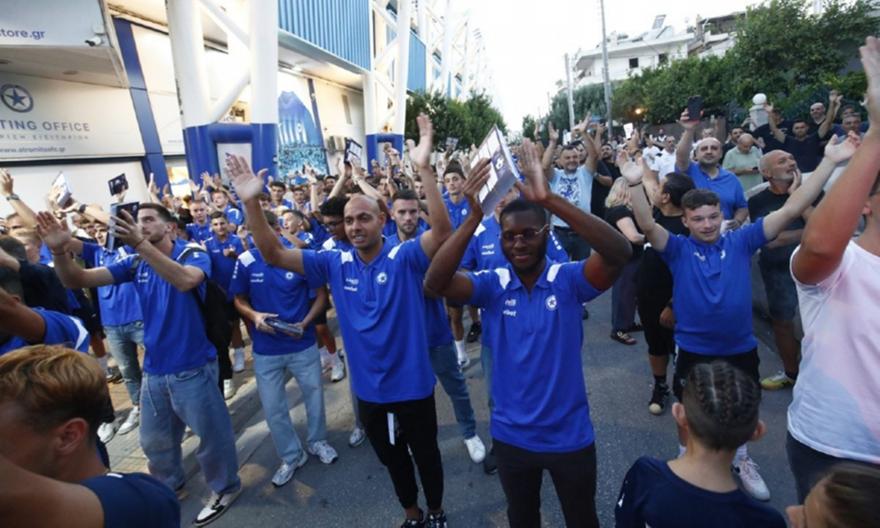 Ατρόμητος: Παλμός, συνθήματα και φαντασμαγορική εκδήλωση στο Atromitos Store