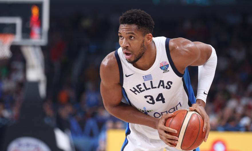 Σκόραρε με υπέροχο fade-away μπροστά στον ανήμπορο να αντιδράσει Οσμάνι ο Γιάννης!