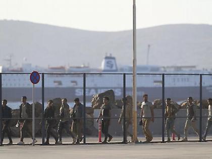 Με εγκύκλιο Πλεύρη καθιερώνεται ο όρος «παράνομη μετανάστευση» - Οικειοθελής επιστροφή για αποφυγή φυλάκισης