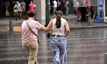 Πού αναμένονται σήμερα τοπικές βροχές και καταιγίδες - Μικρή πτώση της θερμοκρασίας στα βόρεια
