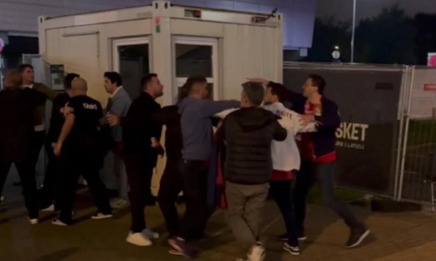 Ένταση μεταξύ Ελλήνων και Τούρκων οπαδών έξω από τη Riga Arena