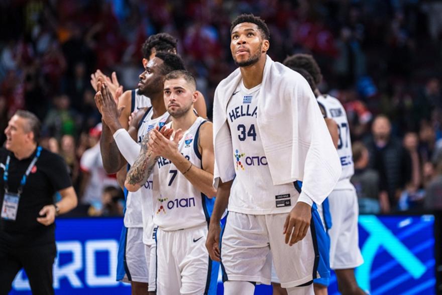 Το master plan Αταμάν, τα κοκόρια που γεννάν και η ανασύνταξη που είναι το παν