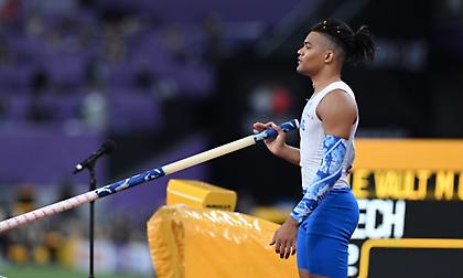 Με μεγάλη άνεση πέρασε τα 5,55 ο Καραλής