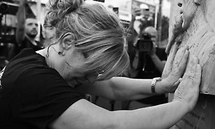 Συνήγοροι οικογένειας Φύσσα για Μιχαλολιάκο: Ευνοϊκή αντιμετώπιση των εγκλημάτων της ακροδεξιάς