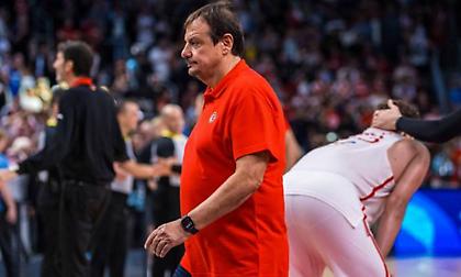 Αταμάν: «Είμαι βαθιά λυπημένος, η ιστορία καταγράφει πάντα τους πρωταθλητές - Θα έρθει το τρόπαιο στο εγγύς μέλλον»