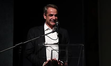 Τα συγχαρητήρια Μητσοτάκη σε Καραλή: «Με ένα ακόμα τεράστιο άλμα πέτυχε να μας σηκώσει μαζί του ψηλά»