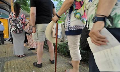 Πότε πληρώνονται συντάξεις και επιδόματα – Γιατί θα καταβληθούν νωρίτερα