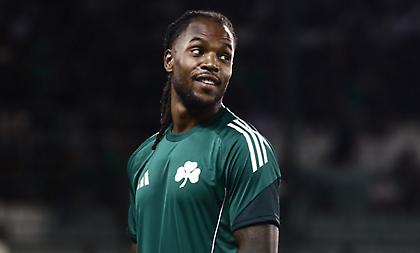 Ο αποχαιρετισμός του Ρενάτο Σάντσες στον Ρούι Βιτόρια