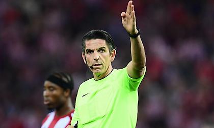 Ο Ντενίζ Αϊτεκίν σφυρίζει το ντέρμπι του Παναθηναϊκού με τον Ολυμπιακό