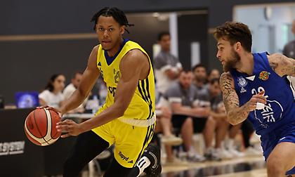 Σαρωτική η Μακάμπι σε φιλικό με τη Ρανανά