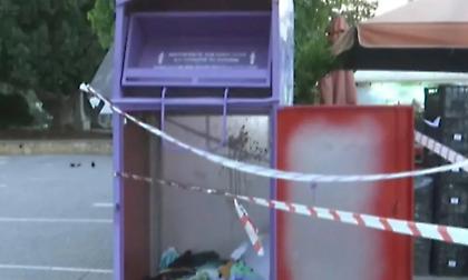 Άνδρας εντοπίστηκε νεκρός σε κάδο ανακύκλωσης ενδυμάτων στη Γλυφάδα