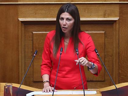 Ζαχαράκη: Δεν καταργούνται οι Πανελλαδικές - Από το 2029 θα μετράνε και οι βαθμοί των 3 τάξεων του Λυκείου