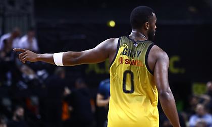 Χωρίς Γκρέι η ΑΕΚ κόντρα στη Βαρέζε