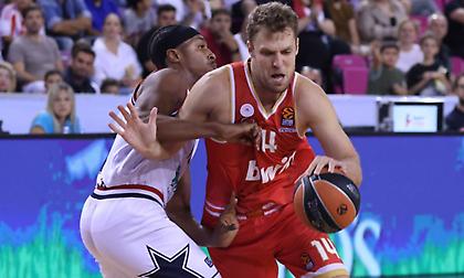 Επέστρεψε από το -13 και πήρε τη φιλική νίκη επί της Αρμάνι Μιλάνο ο... δημιουργικός Ολυμπιακός!