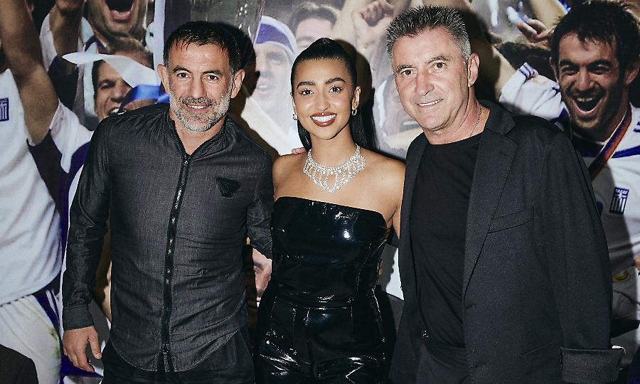 Η Αναστασία έπαιξε ποδόσφαιρο με Ζαγοράκη & Καραγκούνη