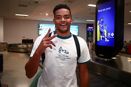 Στην Αθήνα με το ασημένιο μετάλλιο από το Τόκιο ο Καραλής: «Ελπίζω την επόμενη χρονιά να πάμε πιο ψηλά»