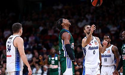 Τρελαμένος με τον Παναθηναϊκό ο Χολμς: «Οι πιο απίθανοι οπαδοί - Ευγνώμων που μπορώ να παίξω σε αυτόν τον σύλλογο»