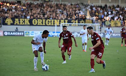Η ψυχωμένη ΑΕΛ Novibet μπλόκαρε τον δρόμο της ΑΕΚ!