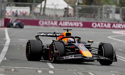 Δεν θα τα παρατήσει τόσο εύκολα: Κυρίαρχος Φερστάπεν στο Αζερμπαϊτζάν, εγκατέλειψε ο Πιάστρι!