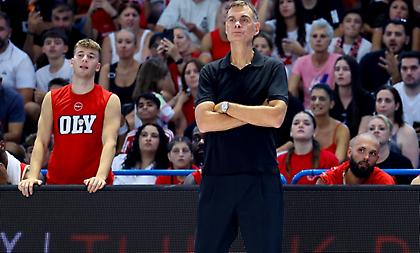 Μπαρτζώκας: «Καταδικασμένος να παλεύει για την πρωτιά σε όποια διοργάνωση συμμετέχει ο Ολυμπιακός»