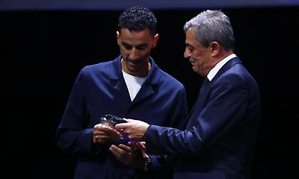 Βραβεύτηκε από τον ΠΣΑΠΠ ο Ζέκα: «Οι Έλληνες μου είπαν ''είσαι ένας από εμάς''»