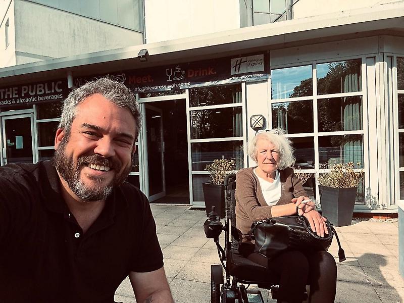 Πυγμαλίων Δαδακαρίδης: Βαρύ πένθος για τον ηθοποιό, έφυγε από τη ζωή η μητέρα του