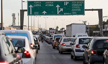 Έσπασε αγωγός της ΕΥΔΑΠ στη Λεωφόρο Μαρκοπούλου - Ποιοι δρόμοι της Αττικής είναι στο «κόκκινο»