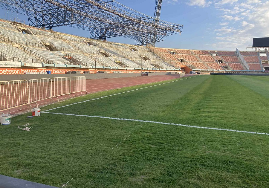 Χαλί ο αγωνιστικός χώρος στο Παγκρήτιο, έτοιμος για το ΟΦΗ-Κηφισιά