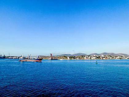 Σύλληψη δύο αλλοδαπών στη Σαλαμίνα για κατασκοπεία - Φωτογράφιζαν με τα κινητά τους τον ναύσταθμο