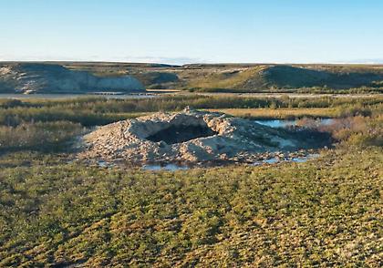 Λύθηκε το μυστήριο με τους τεράστιους κρατήρες στη Σιβηρία, που εκτοξεύουν χώμα και πάγο
