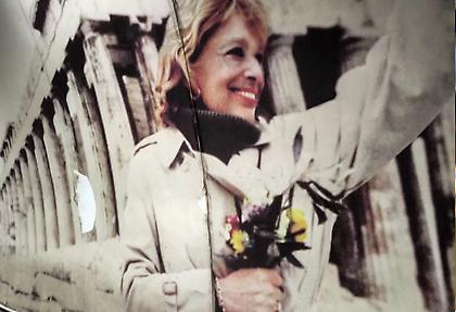 Βανδάλισαν τη φωτογραφία της Μελίνας Μερκούρη στο Μετρό «Ακρόπολη»