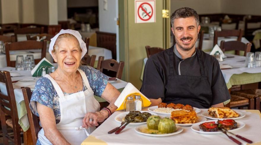 Παλιά Φάβα: Η ταβέρνα του Παλαιού Φαλήρου επανασυστήνεται