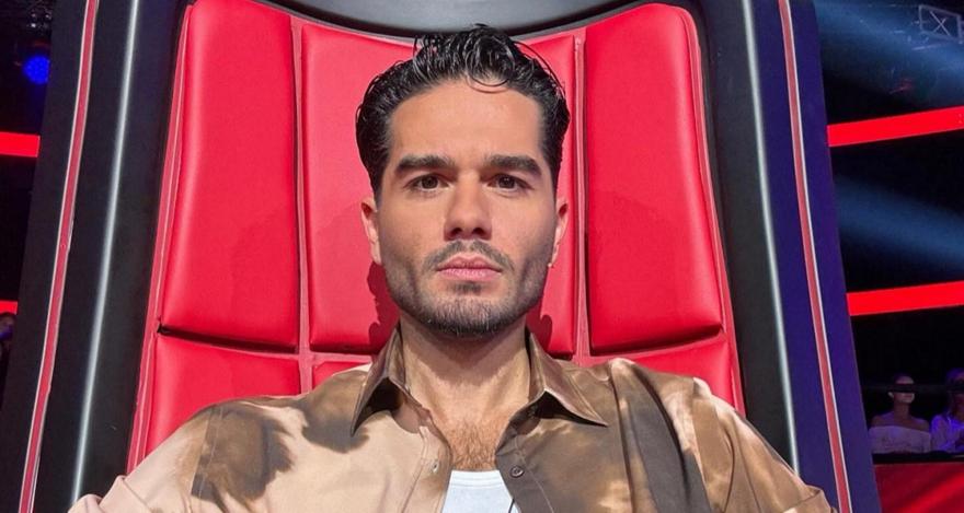 Ο Χρήστος Μάστορας που τραγουδάει με τη βαφτιστήρα του την Αστερομάτα