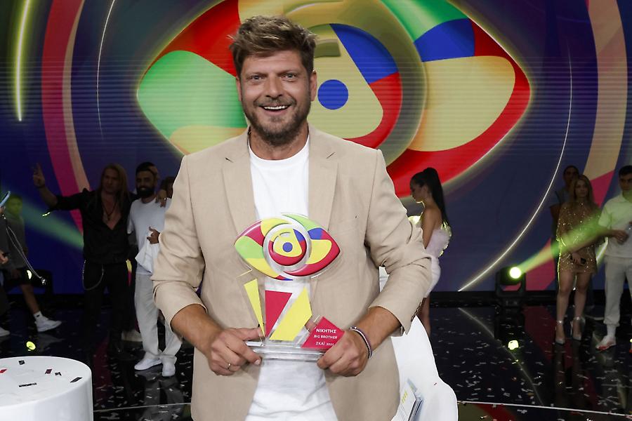 Χρήστος Ντεντόπουλος: «Δεν θα επιτρέψω σε κανεναν να ποδοπατήσει την αξιοπρέπειά μου»