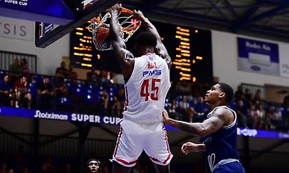 Χολ: «Αν ρωτάτε εμένα αν ο Ολυμπιακός χρειάζεται άλλον σέντερ, θα πω όχι»