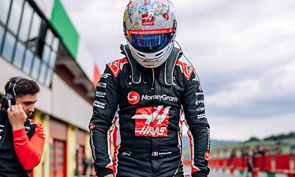 Δυνατή στιγμή για τον Γκροζάν: Οδήγησε μονοθέσιο της F1 πέντε χρόνια μετά τον φρικιαστικό ατύχημα στο Μπαχρέιν!