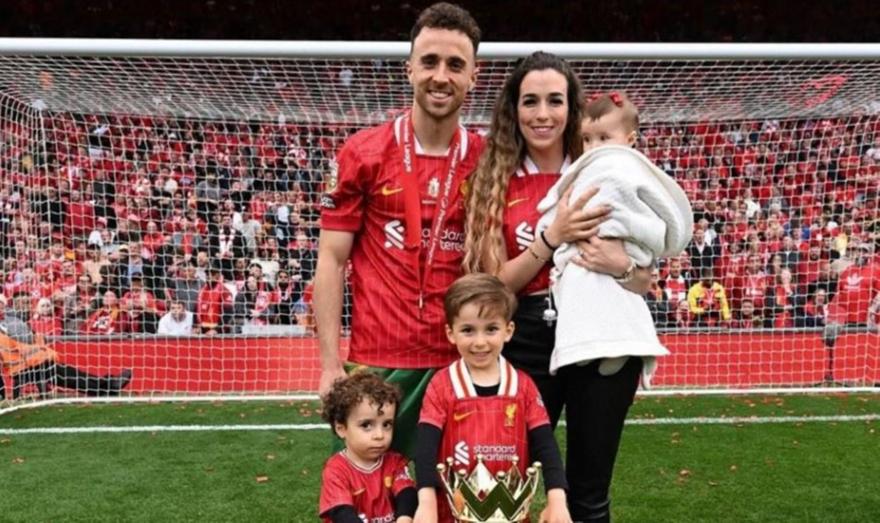 Πληρώνει όλο το συμβόλαιο του Ζότα στην οικογένειά του η Λίβερπουλ Πληρώνει όλο το συμβόλαιο του Ζότα στην οικογένειά του η Λίβερπουλ