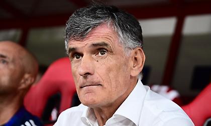 Η ενδεκάδα του Ολυμπιακού: Βασικοί Κοστίνια, Στρεφέτσα και Ποντένσε