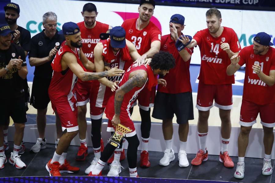 Ολυμπιακός: Ο Τάιλερ Ντόρσεϊ πήρε τα βραβεία MVP και πρώτος σκόρερ του Super Cup!