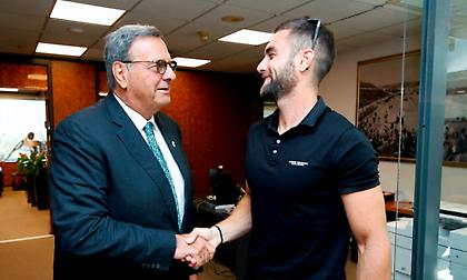 Κούβελος για Ντούσκο: «Μπράβο γίγαντα Στέφανε, μας έκανες πάλι περήφανους»