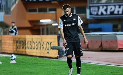 Τρομερές αποδοκιμασίες κατά πάντων από τους οπαδούς του ΟΦΗ!