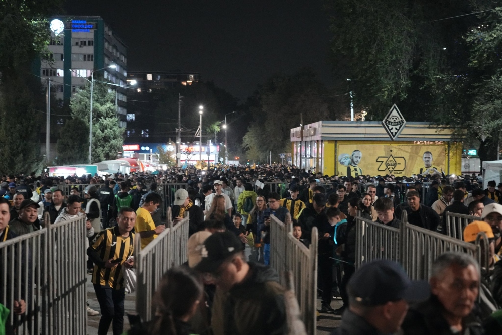 Χαμός στην Καϊρά Αλμάτι: Περιμένουν 30 χιλιάδες κόσμο με τη Ρεάλ ενώ το γήπεδο χωρά 23χιλ.