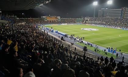 Φοβερή ατμόσφαιρα στο γήπεδο της Καϊράτ πριν το ματς με τη Ρεάλ!