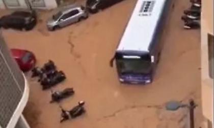 Ισπανία: Έκλεισαν σχολεία και παραλίες στην Ίμπιζα λόγω της καταρρακτώδους βροχής