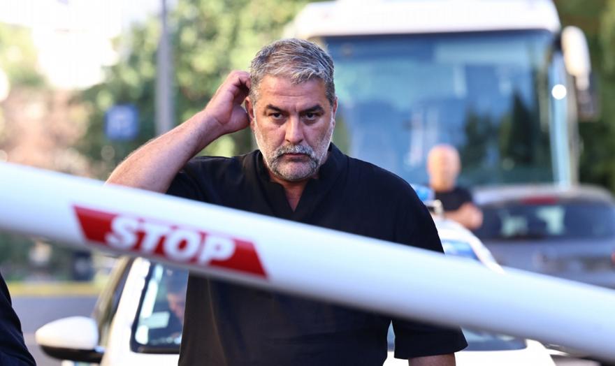 Δημήτρης Ουγγαρέζος: «Συγνώμη κ. Μπισμπίκη, αλλά δεν θα σας ζητήσουμε και συγνώμη. Ζητάει και τα ρέστα;»