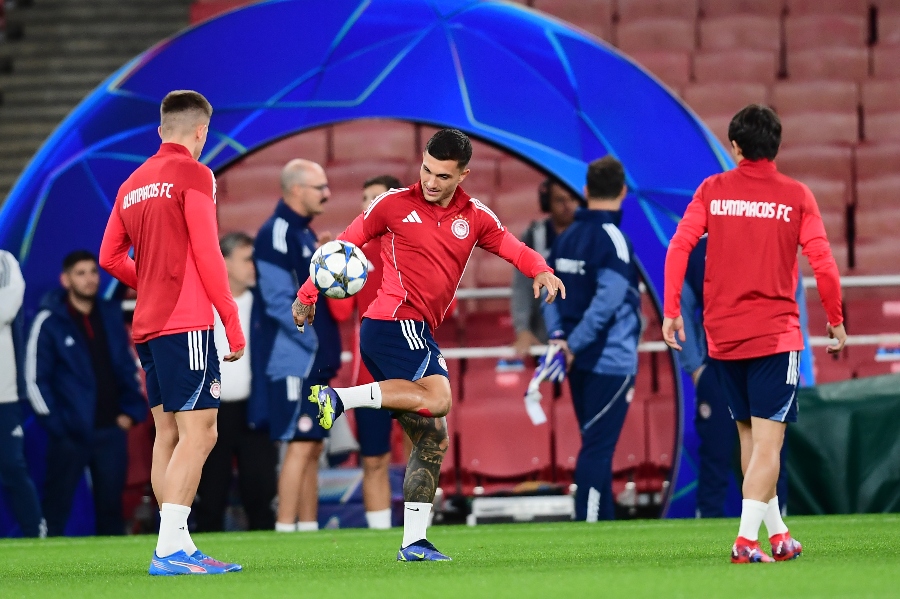 Ολυμπιακός: Στιγμές από την προπόνηση στο Emirates