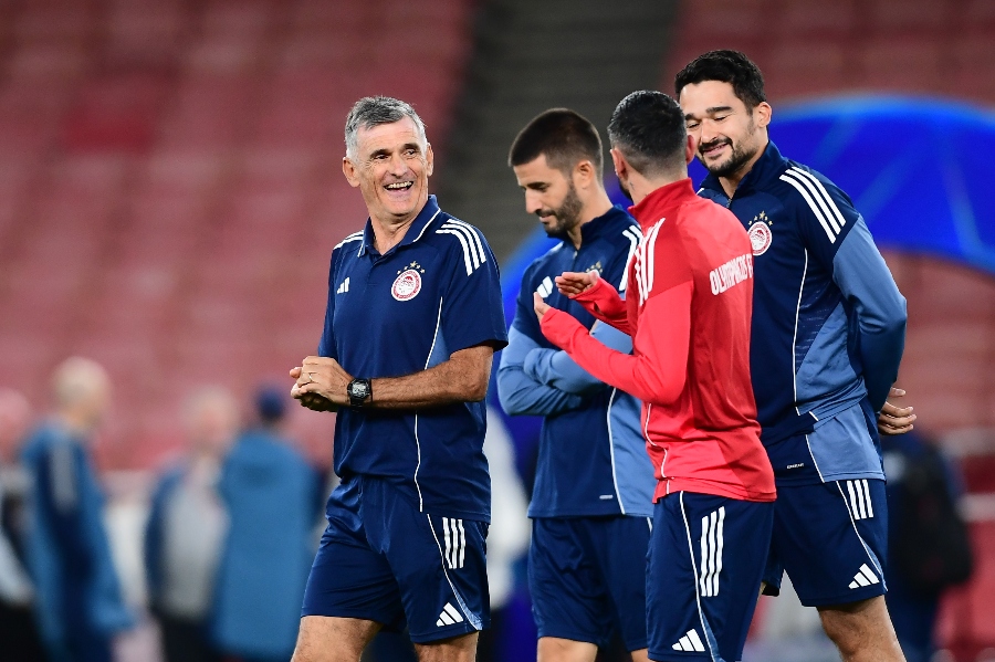 Ολυμπιακός: Στιγμές από την προπόνηση στο Emirates