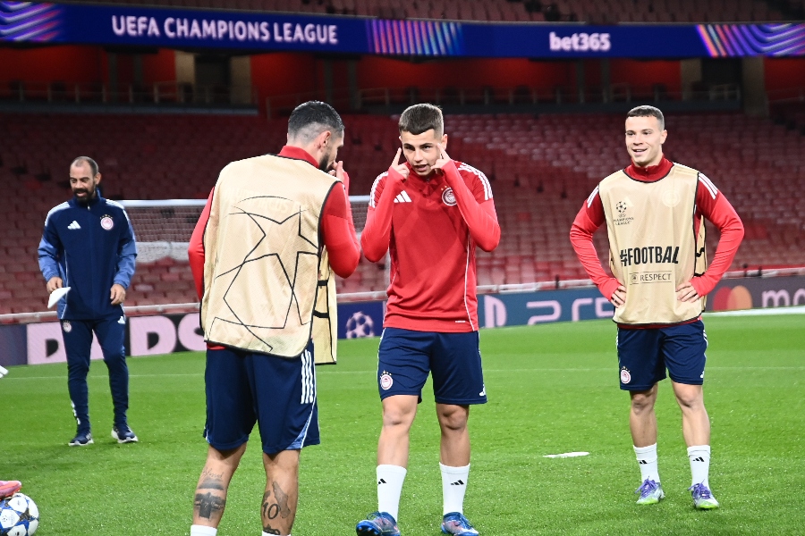 Ολυμπιακός: Στιγμές από την προπόνηση στο Emirates